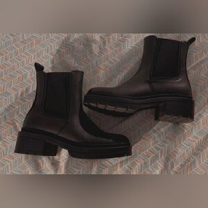 Boots (can fit women size 5 or kids size 3)